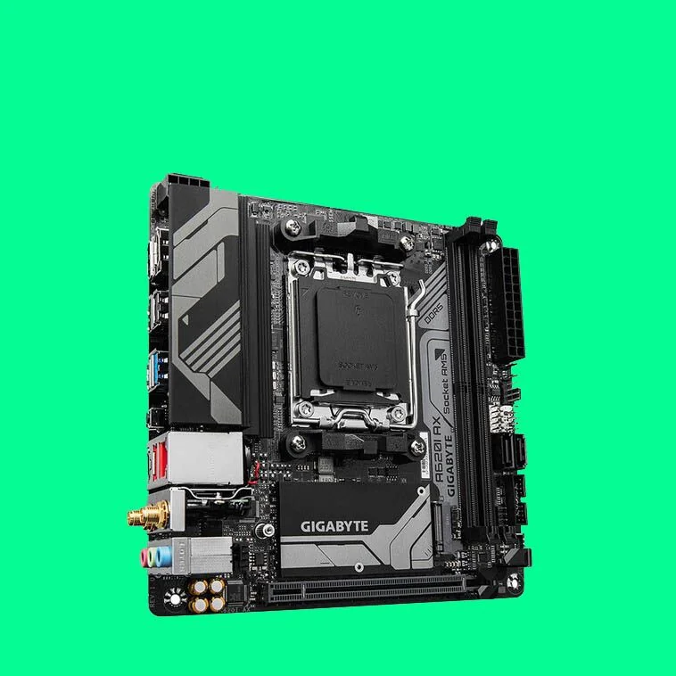 asrock-phantom-gaming-b860i-lightning-wi-fi-kompaktes-gaming-potenzial_img_6 | etalongame.de Gigabyte A620I AX auf einem hellgrünen Hintergrund