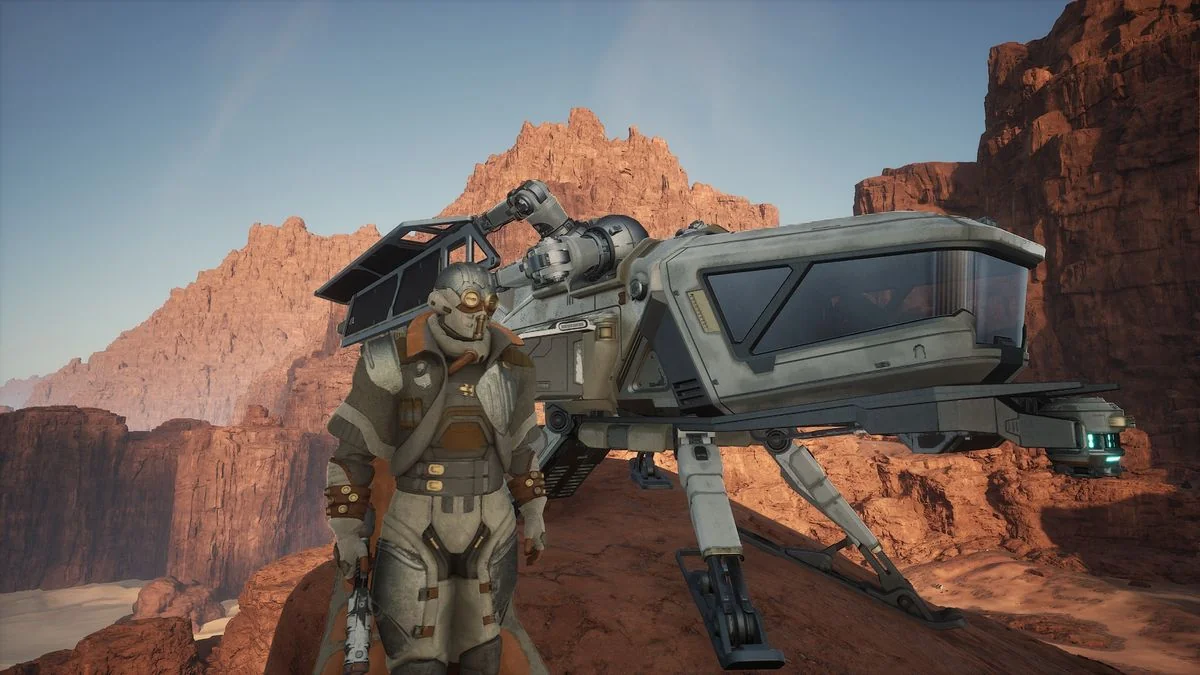 dune-awakening-ein-abenteuer-in-der-wuste_img_3 | etalongame.de Spieler in Rüstung steht in der Nähe eines Ornithopters