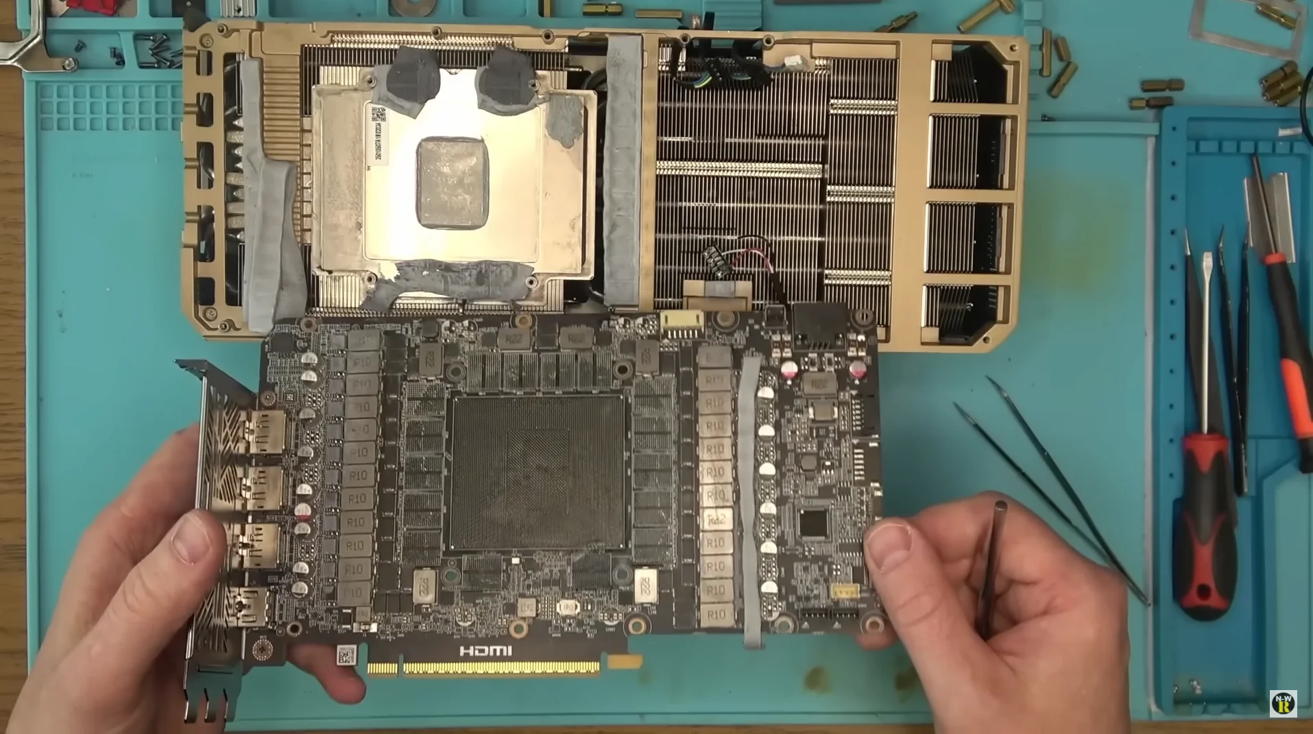 gefalschte-zotac-rtx-5090-entdeckt-gpu-und-vram-fehlen_img_2 | etalongame.de Gefälschte RTX 5090 2