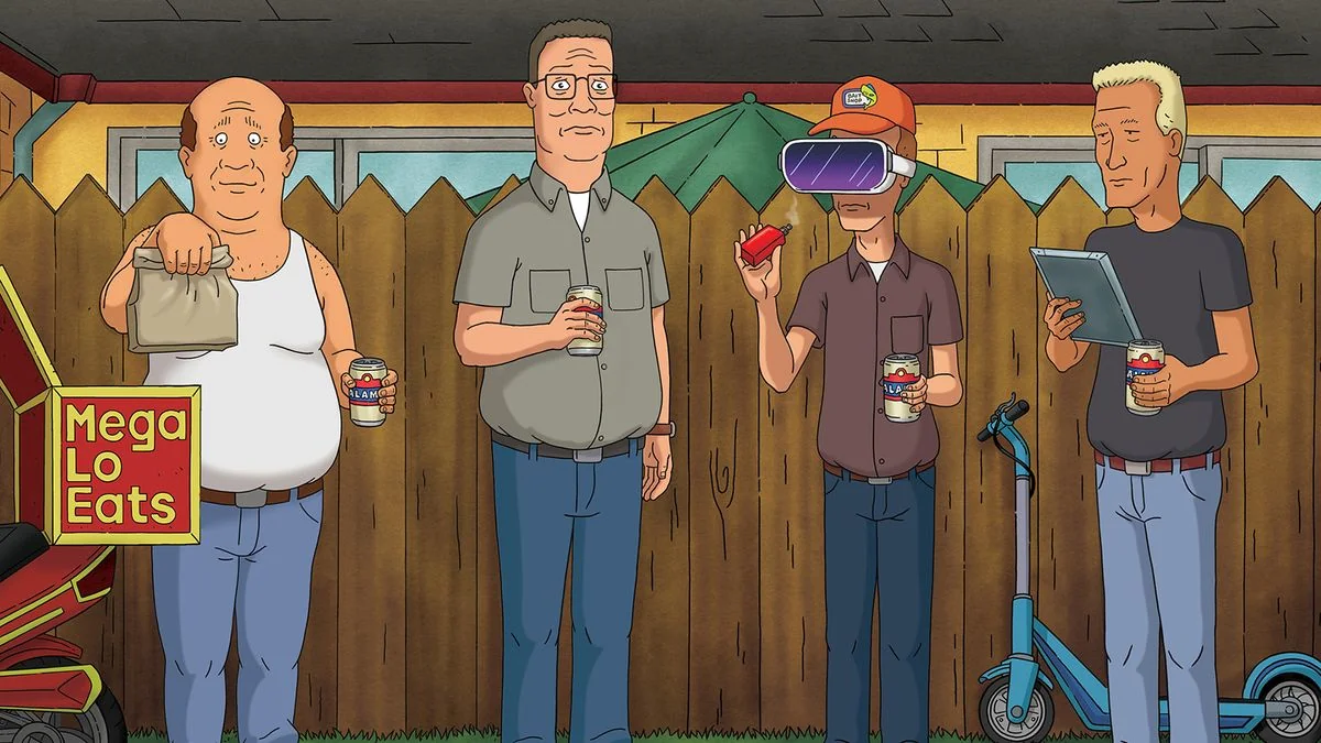 die-besten-neuen-serien-und-filme-eine-wochentliche-ubersicht_img_1 | etalongame.de Ein älterer Bill, Hank, Dale und Boomhauer stehen an Hanks Zaun, umgeben von moderner Technologie.