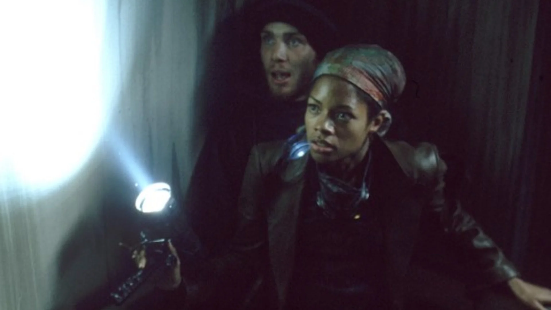 28-years-later-the-bone-temple-ein-neuer-abschnitt-im-zombie-universum_img_2 | etalongame.de Cillian Murphy als Jim und Naomie Harris als Selena in 28 Days Later